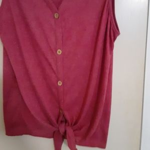 Casual sleeveless top